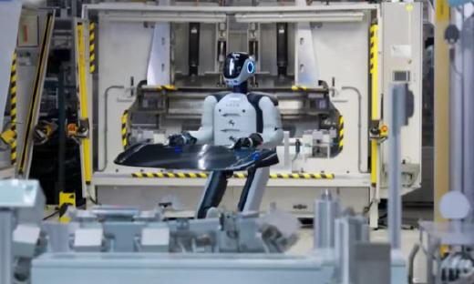 宝马欧洲首推人形机器人产线：每周工作5天，每天10小时，已在美国支撑3万辆X3生产