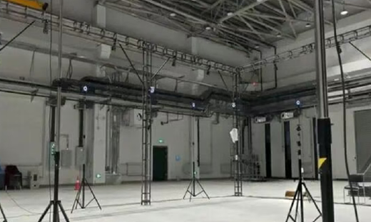 机器人“体检中心”争夺战：华测、苏试、东华谁手握具身智能“准生证”？