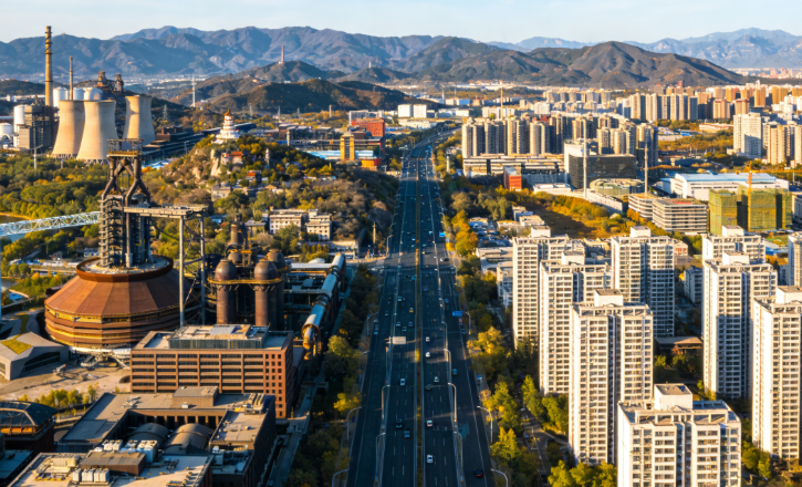 石景山区具身智能产业发展迈入“从1到N”的核心技术突破与全生态扩容新阶段。人形机器人数据训练中心三期将投用