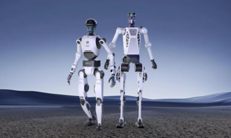 北京人形举办机器人半马合作交付仪式 以开源生态共探具身智能技术极限