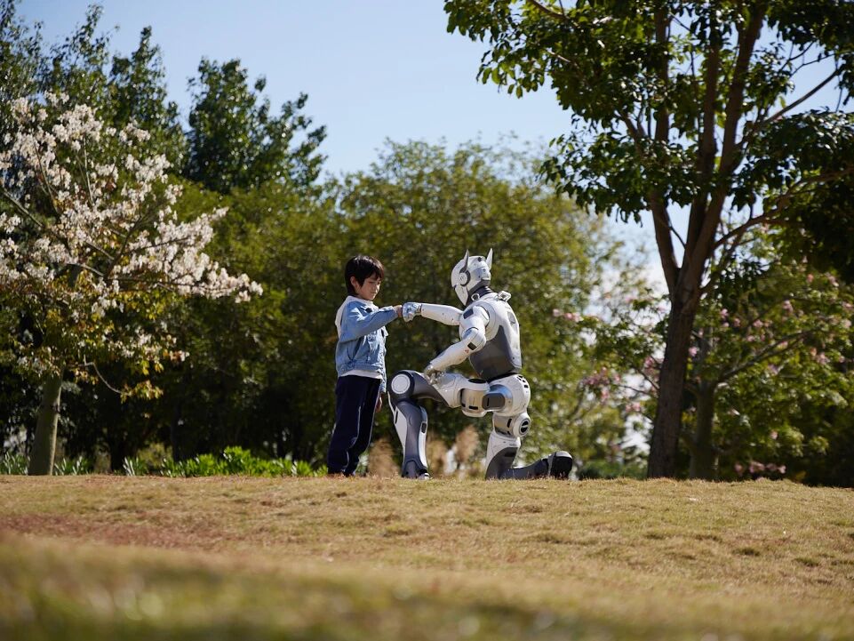 众擎机器人完成2亿美元B轮融资估值破百亿