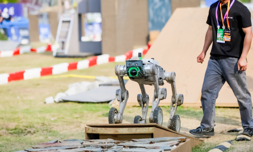 极限工况见真章：智身科技马拉松三大奖加冕，双赛道验证落地硬实力