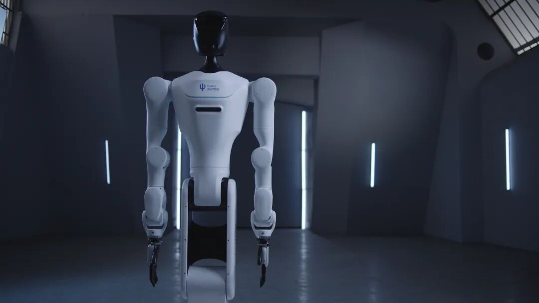 灵初智能发布ψ-SynRobot并启动量产