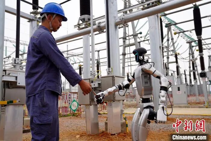 近100亿！史上最大具身机器人采购！“国家队”如何定义下一代电网？