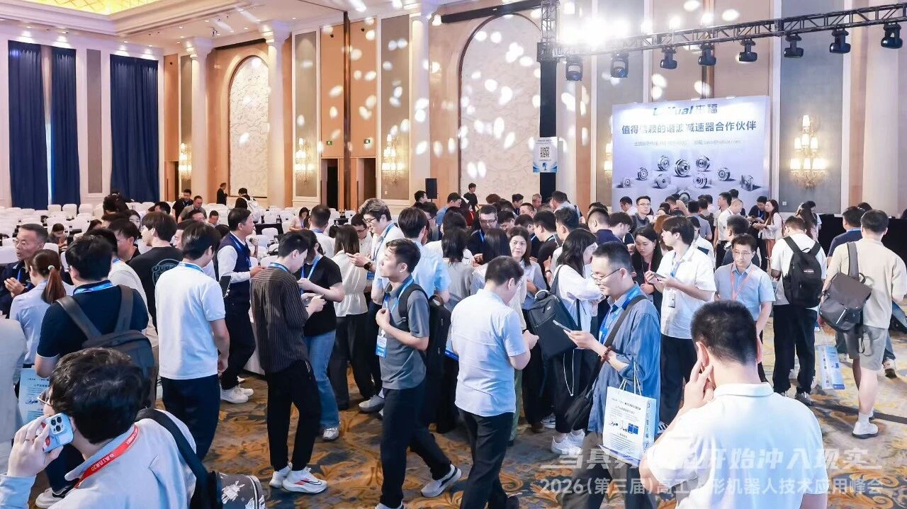 客户愿意买的人形机器人画像