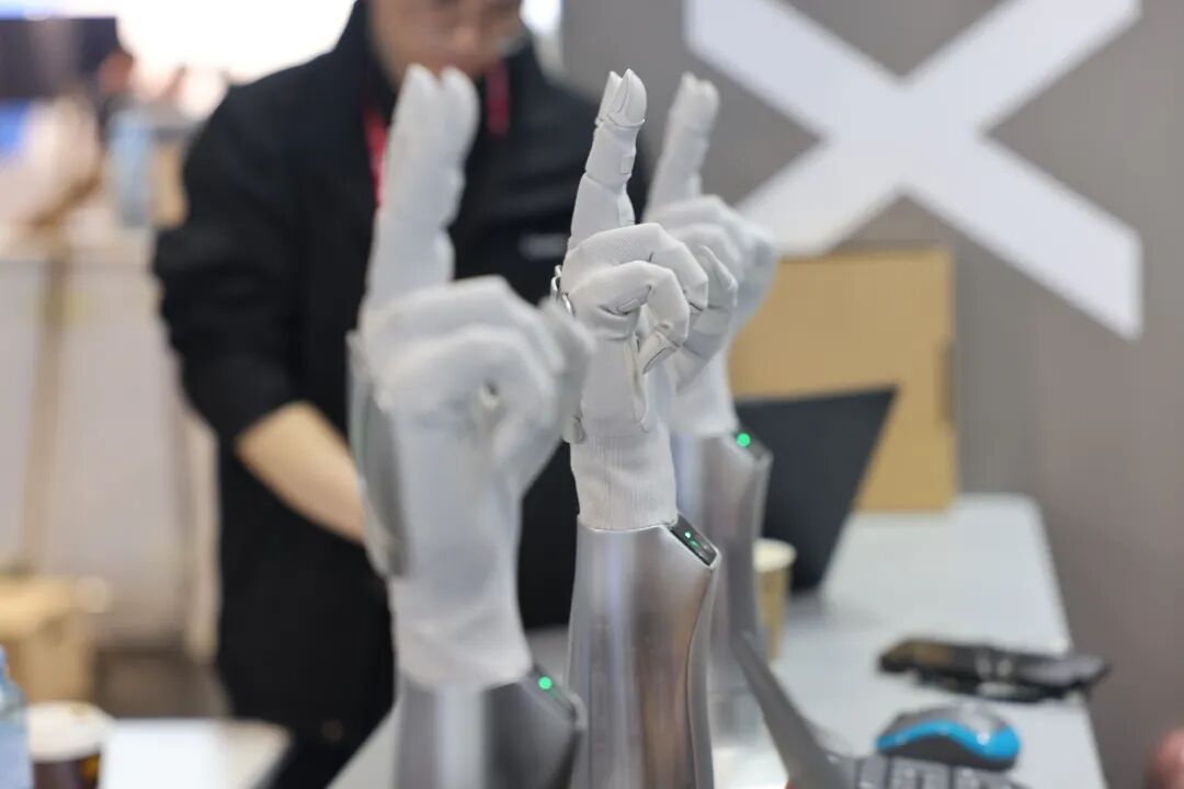 ICRA 2026 | 曦诺未来Flex 2寻常动作，不寻常技术