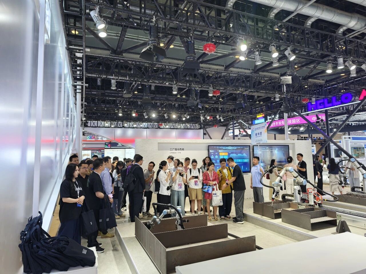 cd1c72cc68c9a7e15e308e22e8518843.jpg