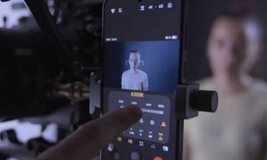 荣耀发布Robot Phone，但AI原生手机还在等一场需求侧的胜利