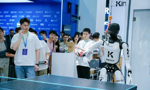 全球首个人形机器人自主乒乓球完整对局亮相2026世界机器人大会，超维动力KAI全栈具身智能硬核登场