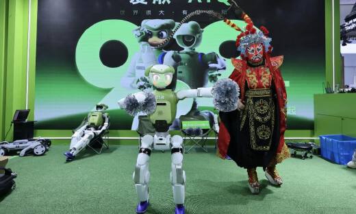 把交互智能做成底座，EIR走出一条有温度的具身路径